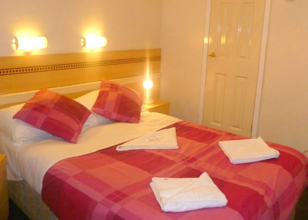 Double room at Guilford Hotel