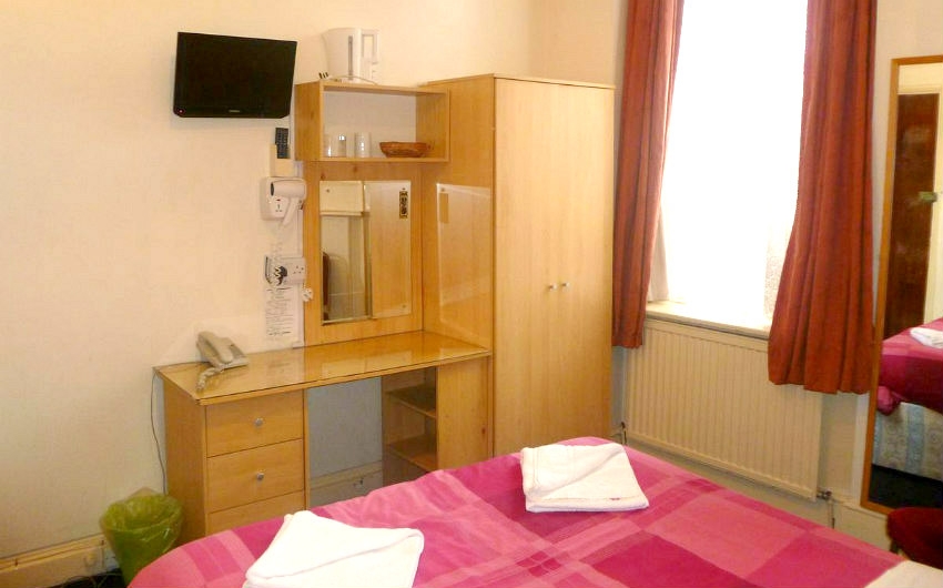 Double room at Guilford Hotel