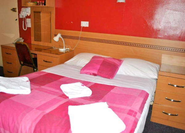 Double room at Guilford Hotel