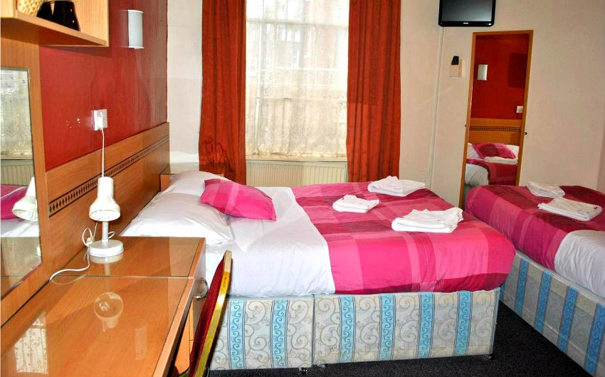Double room at Guilford Hotel